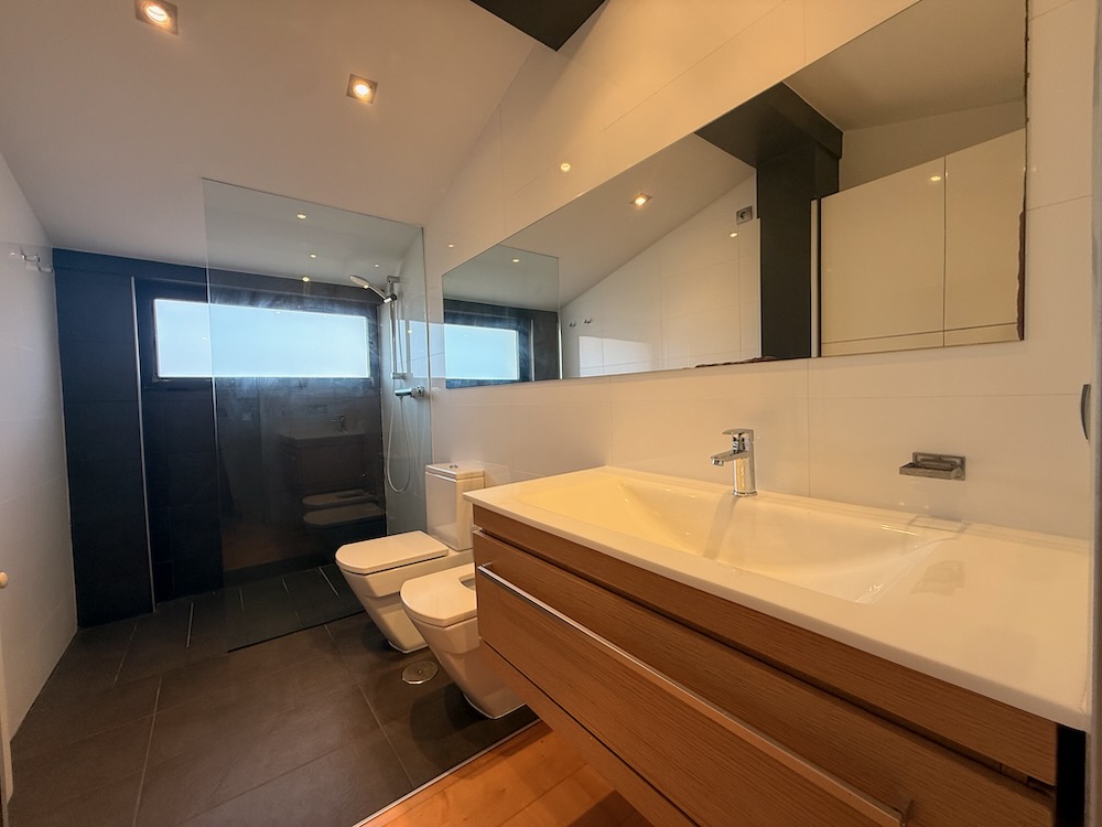 Property 2533 - Image 84